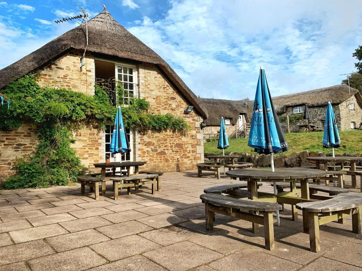 Bridestowe Bearslake Inn מראה חיצוני תמונה