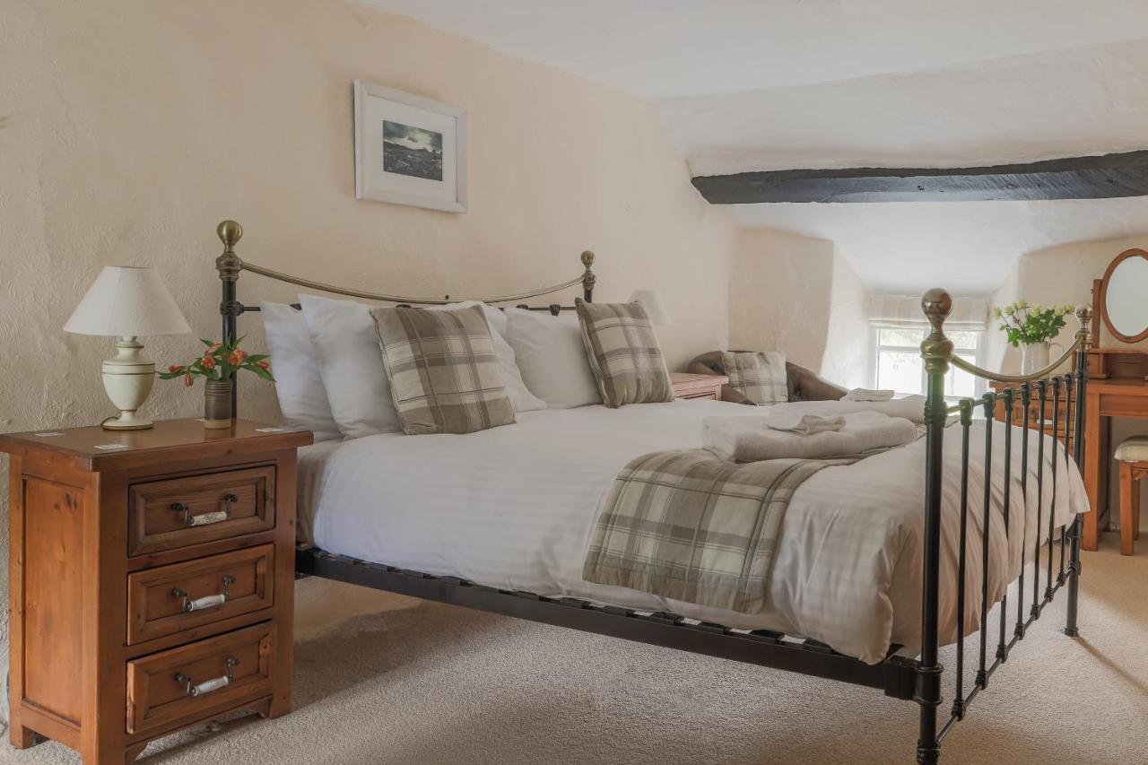 Bridestowe Bearslake Inn חדר תמונה