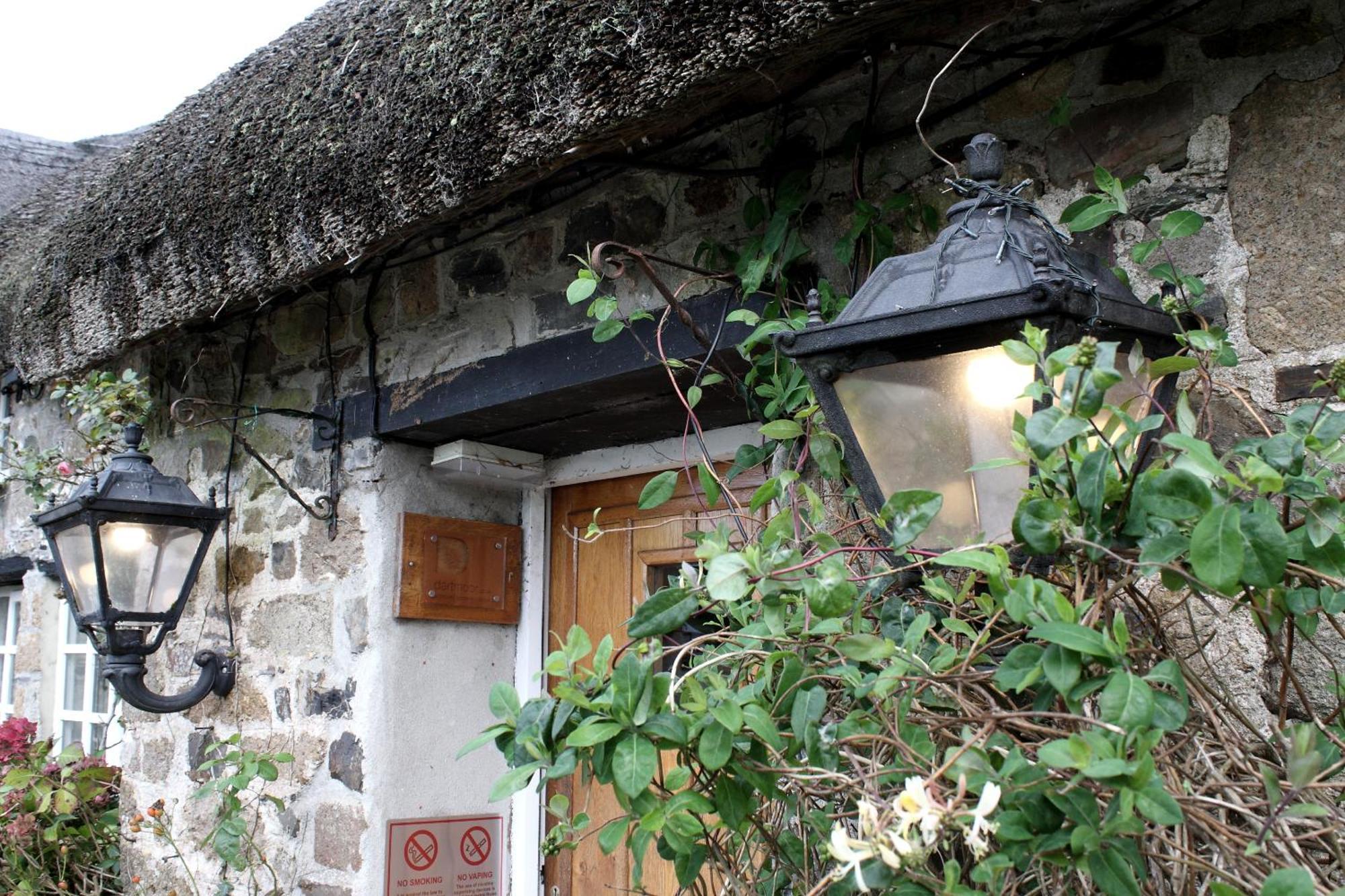 Bridestowe Bearslake Inn מראה חיצוני תמונה