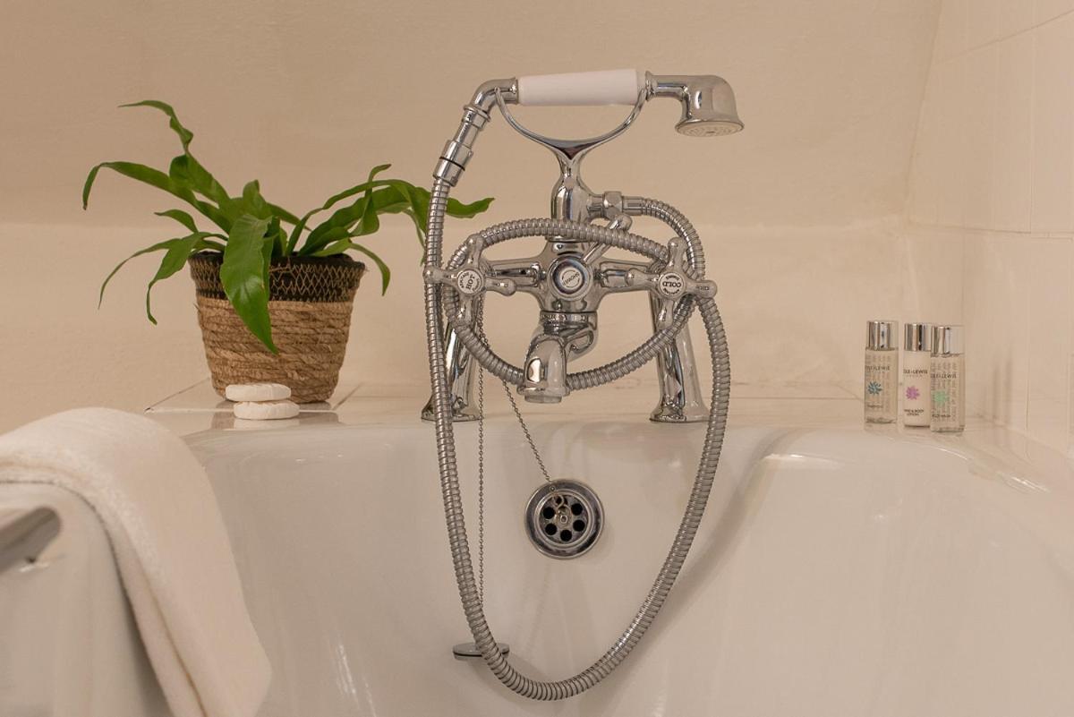 Bridestowe Bearslake Inn חדר תמונה